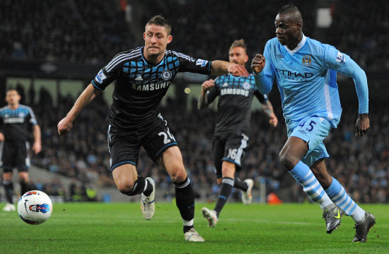 威胁或制裁 威胁或制裁